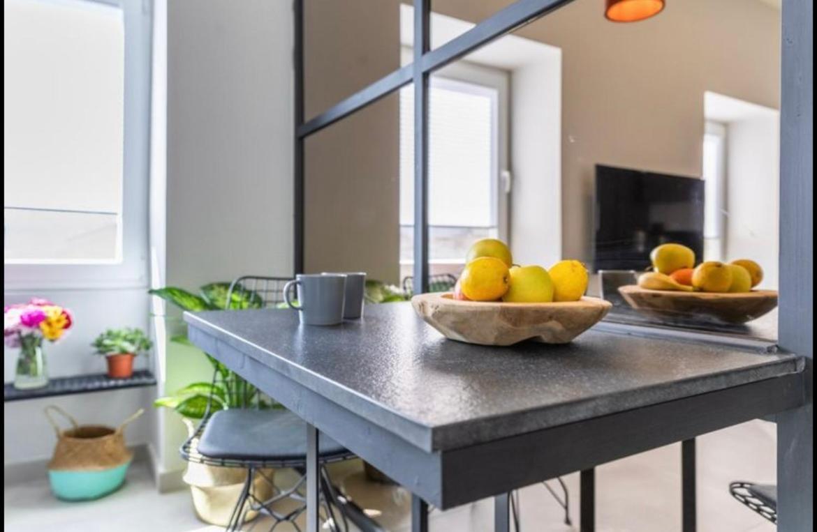 New - Designer Finished 1 Bedroom Apartment A 5 Minutes Ferry Away From Valletta 모스타 외부 사진
